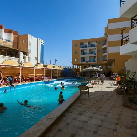 Fox House Resort