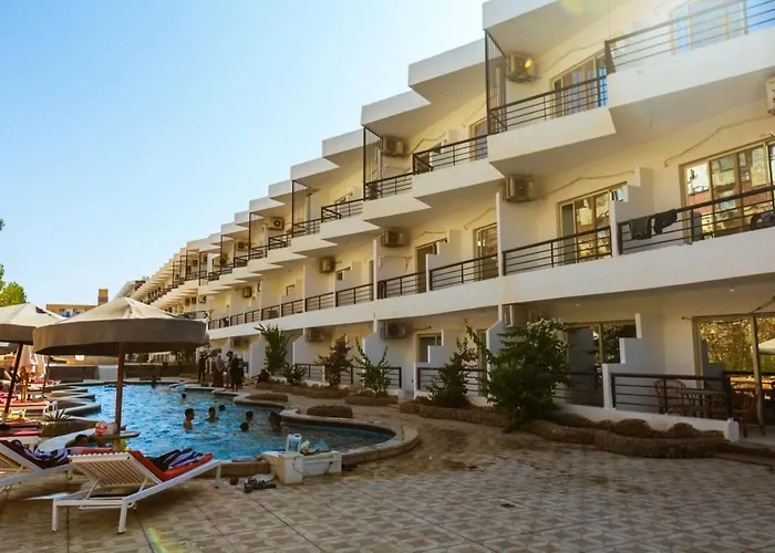 Fox House Hurgada