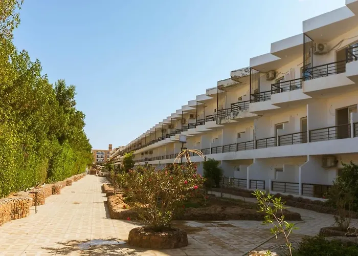 Fox House Resort